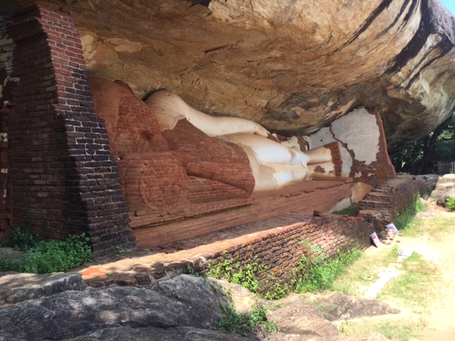 Reclining Buddha - Pidurangala Monestary