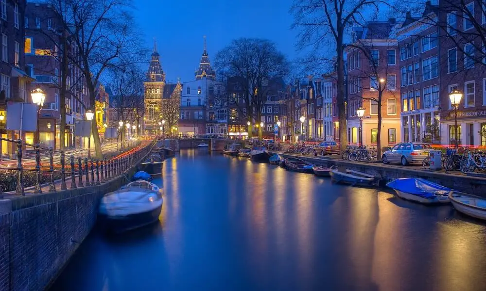 Amsterdam Netherlands Canals- travel guide