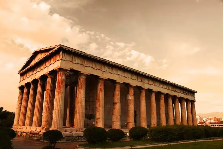 ATHENS TRAVEL GUIDE: WHAT TO SEE, EAT, AND DRINK